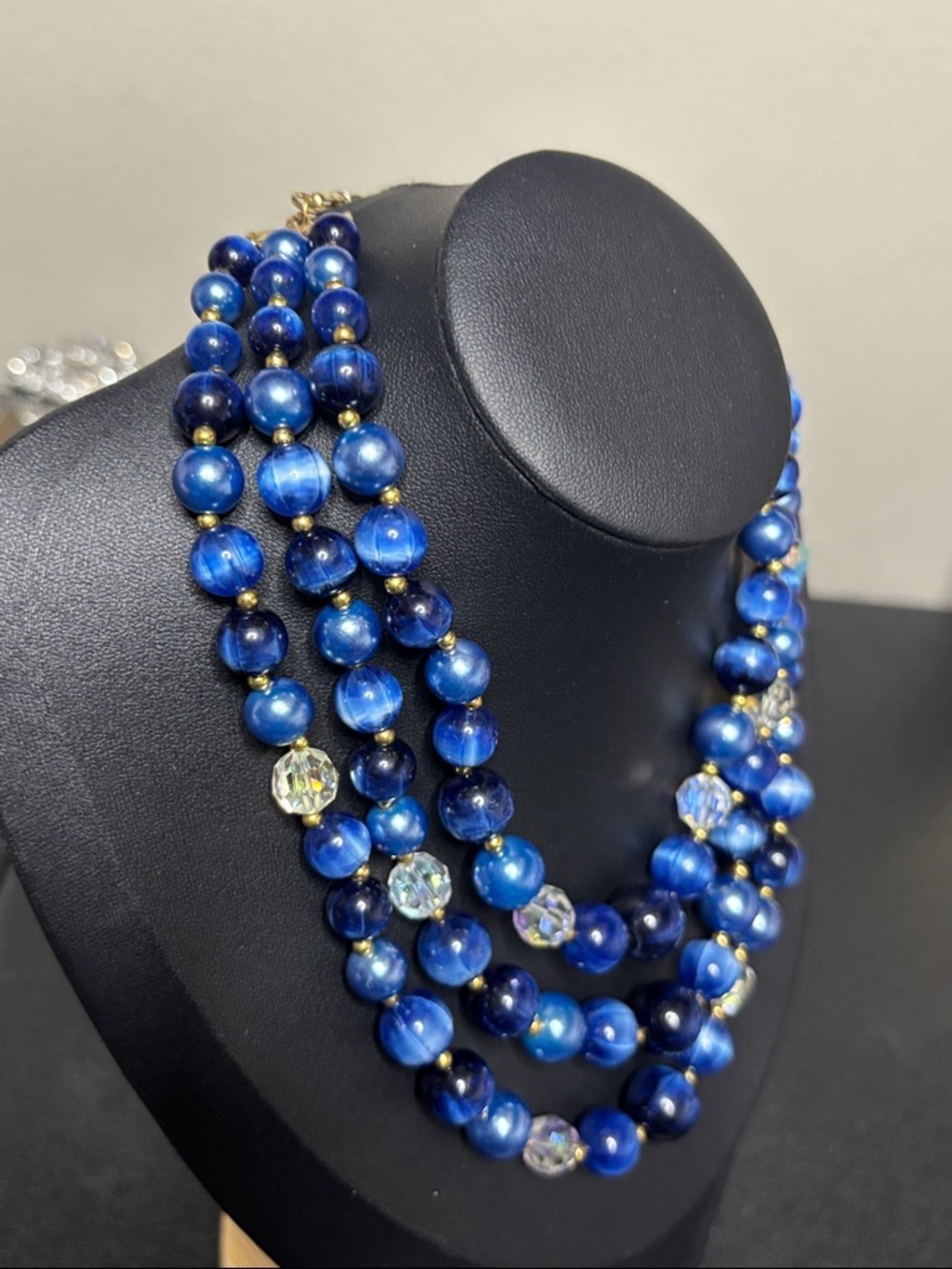 Vintage Lisner Signed Layered Collar Blue Beaded Gold Tone Statement Necklace - Picture 5 of 7